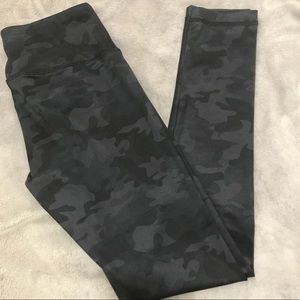 90 Degree by Reflex camo leggings